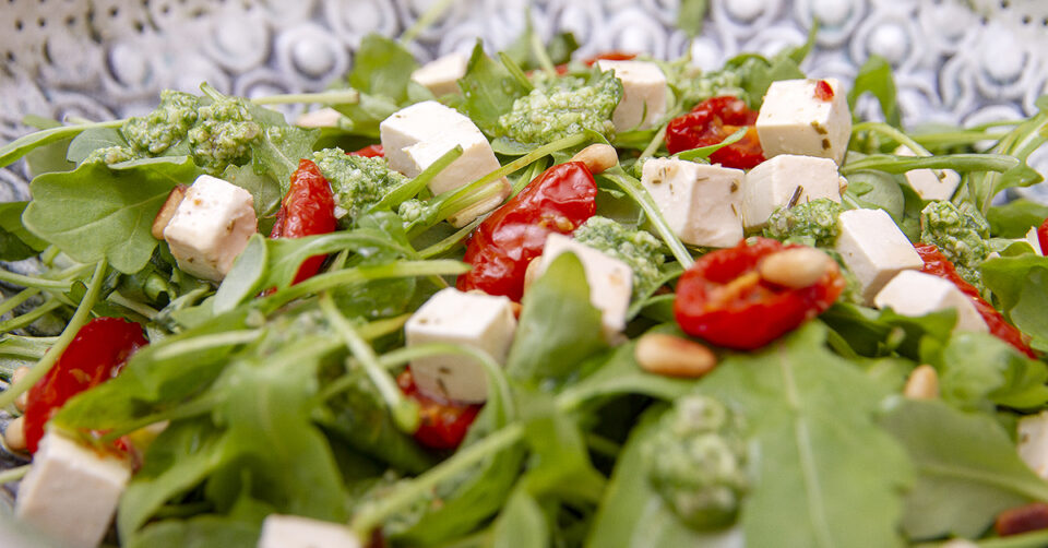 Salat med rucola og feta - tilbehør med masser af smag